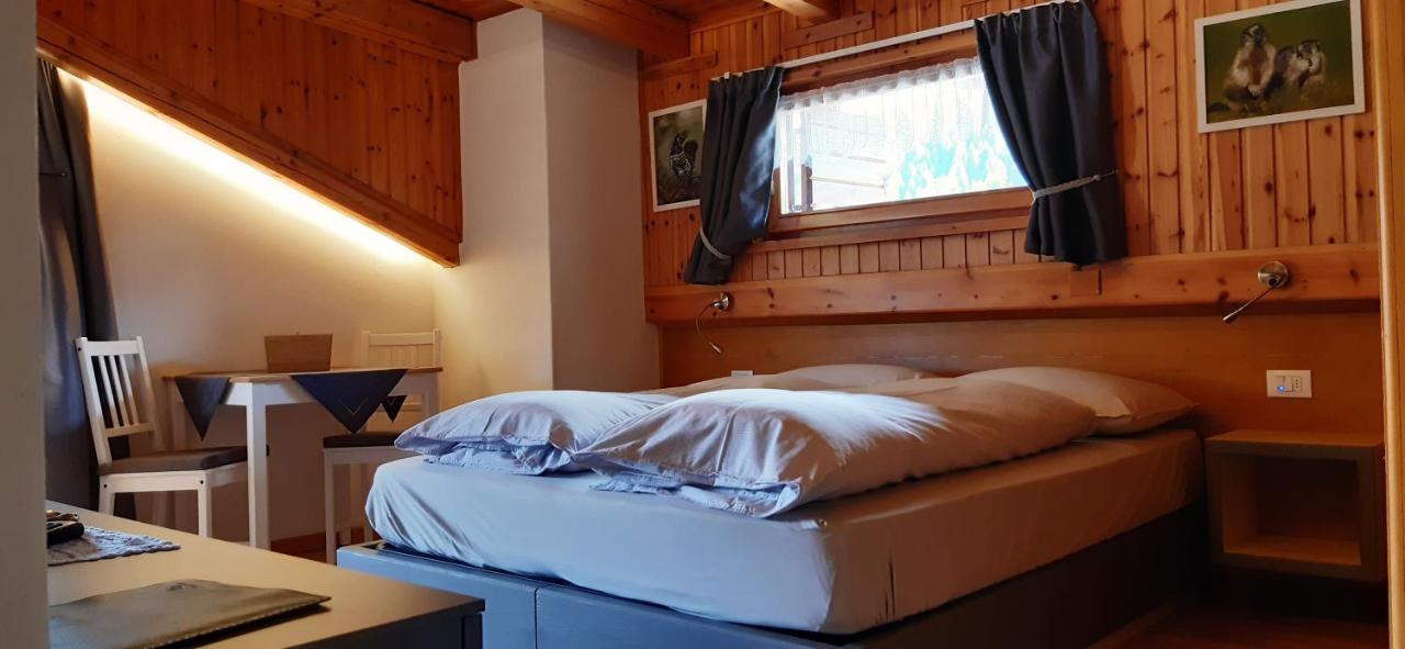 La Pineta Apartment ปาโดลา ภายนอก รูปภาพ