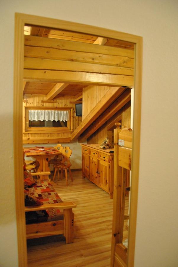 La Pineta Apartment ปาโดลา ภายนอก รูปภาพ